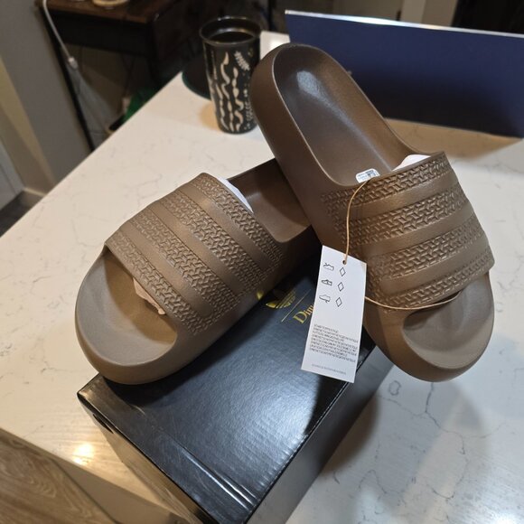 New Mens ADIDAS ADILETTE AYOON X DIME SLIDE IG2043 BROWN GOLD SIZE 10 NEW W 11 - Picture 3 of 14